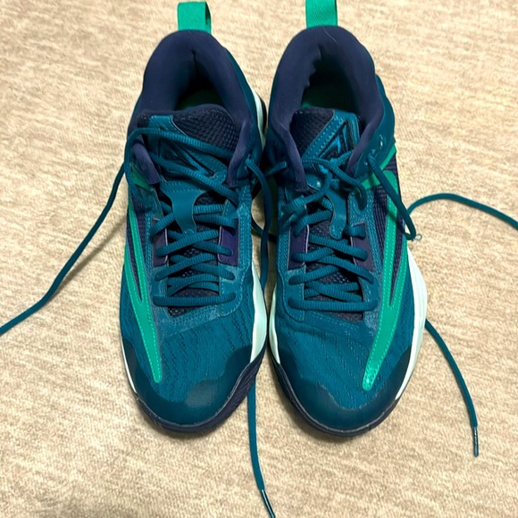 Men’s Nike basketball shoes - Picture 1 of 2